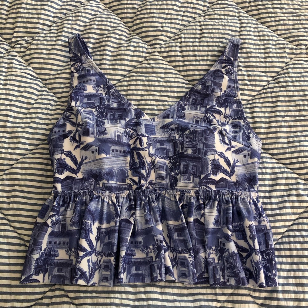Kortni Jeane Large Island Living V-Neck Top NWOT